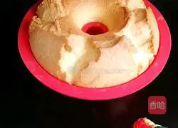 Illustration of how to make chiffon cake 11