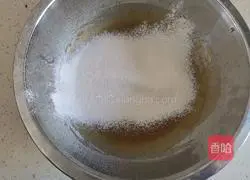 Glazed coffee hollow chiffon cake Illustration of how to do it 6