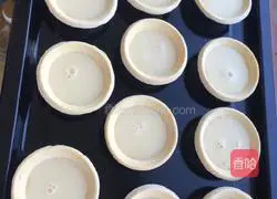 Portuguese Egg Tart Recipe Illustration 3