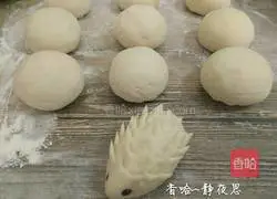 Illustration of how to make steamed buns with bean paste stuffing 18