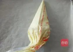 Illustration of how to make egg yolk biscuits 5