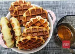 Illustration of how to make sandwich waffles 14