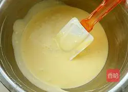 Illustration of how to make cheese and dried fruit cup cake 7