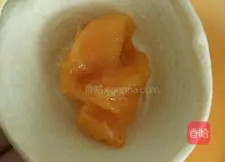 Illustration of making whole egg mango tart (without condensed milk) 4