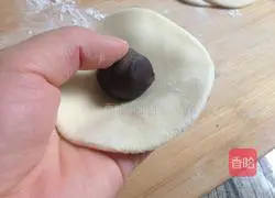 Illustration of how to make love bean paste buns 9