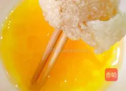 Illustration of how to make peanut crispy cake 6