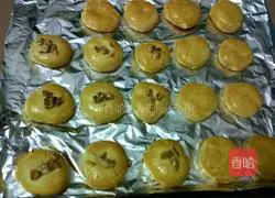 Illustration of how to make microwave cookies 13