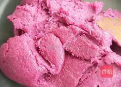 Illustration of how to make purple sweet potato filling 5
