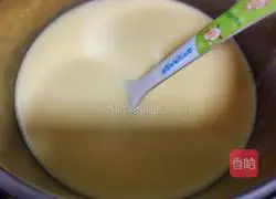 Illustration of how to make fragrant egg tarts 5