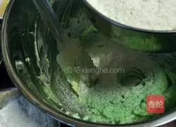 Illustration of how to make emerald green crispy cookies 5
