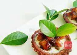 Mini Coconut Caramel Lemon Banana Pie Recipe Illustration 9