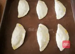 Mini Illustration of how to make red bean pie 8