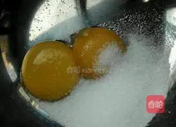 Portuguese Illustration of making egg tarts 2