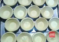 Illustration of how to make whole egg tarts 6