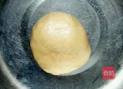 Illustration of how to make chive soda crackers 5