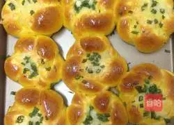 Illustration of how to make pumpkin cheese buns 15