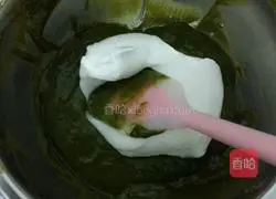 Illustration of making matcha cake 13