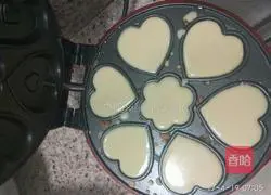 Illustration of how to make heart-shaped cake 3