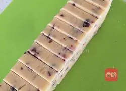 Illustration of how to make cranberry cookies 9