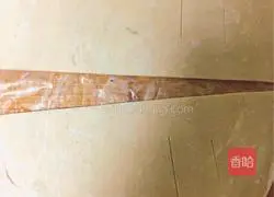 Illustration of how to make banana pie (hand-grilled crust version) 4