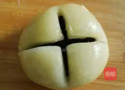 Illustration of how to make bean paste open cake 15