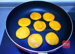 Illustration of how to make pumpkin cake 7