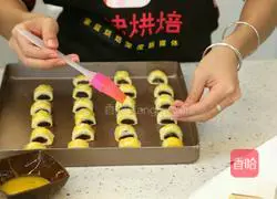 Illustration of how to make purple sweet potato crisp 13