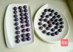 Illustration of how to make purple sweet potato balls 12