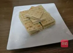 Illustration of how to make beef biscuits 6