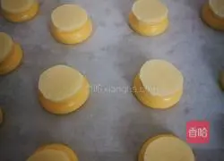 Illustration of how to make pineapple puffs 13