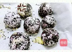 Illustration of how to make cheese potato balls 12