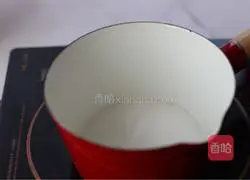 Illustration of how to make caramel banana mousse 2