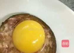 Illustration of how to make mushroom and meat egg tarts 3