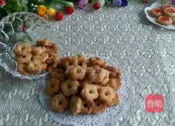 Illustration of making plum blossom biscuits 7