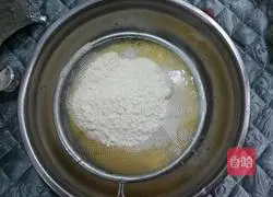 Illustration of how to make egg yolk biscuits 7