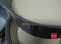 Light cream condensed milk milk Illustration of how to make egg tarts 8