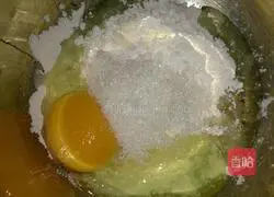 Illustration of how to make Haakon pie (traditional iron plate version of Haakon cake) 4