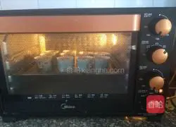 Illustration of how to make water-free and oil-free cupcakes 18