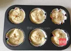 Illustration of how to make split egg sponge cake 16