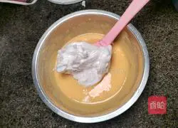 Illustration of how to make homemade chiffon cake 9