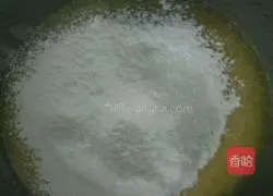 Illustration of how to make hollow latte art chiffon cake 5