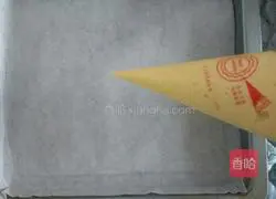 Illustration of how to make egg yolk biscuits 12 