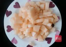 Illustration of how to make cantaloupe chocolate pie 5