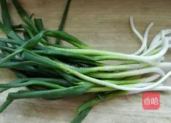 Illustration of how to make scallion pancakes 2