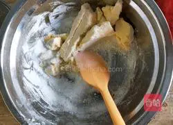 Illustration of how to make crispy puffs 1