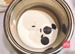 Illustration of how to make New Year's dessert - cream chocolate cookies 2