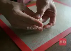 Illustration of how to make salted bean dregs biscuits 9