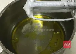 Illustration of how to make lychee chiffon cake 6