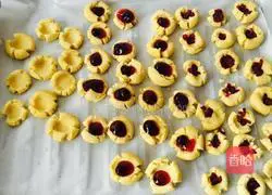 Margery Illustration of how to make special biscuits 7