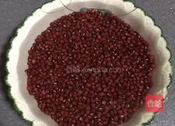 Illustration of how to make homemade red bean paste filling 1
